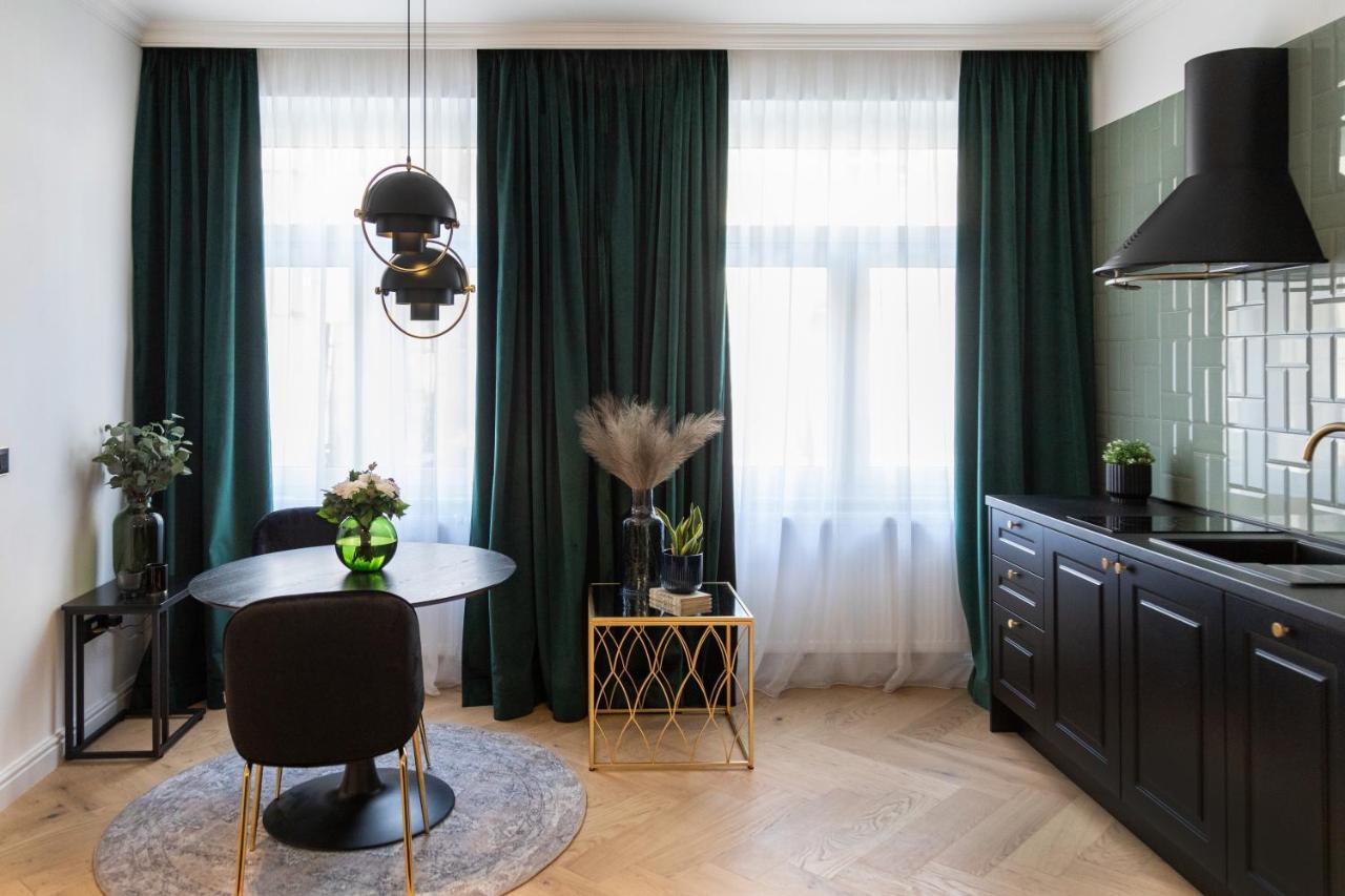 Pierrot & Pierrette Mesnicka Apartment *